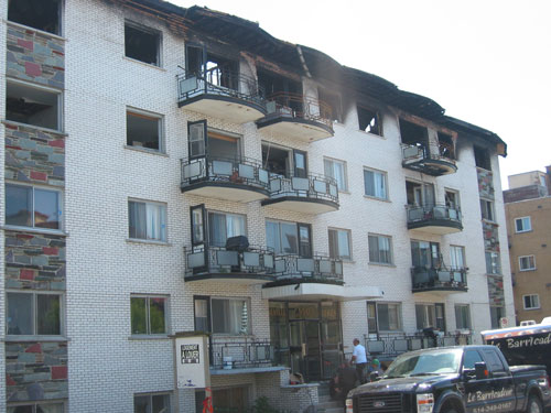 Photo: sim22, 2008³â 6¿ù 11ÀÏ ¶ó½Å ¾ÆÆÄÆ® ÈÀç »çÁø, ¼¼ÀÔÀÚ ½Ç¼ö·Î BBQ/Barbecue Æø¹ß